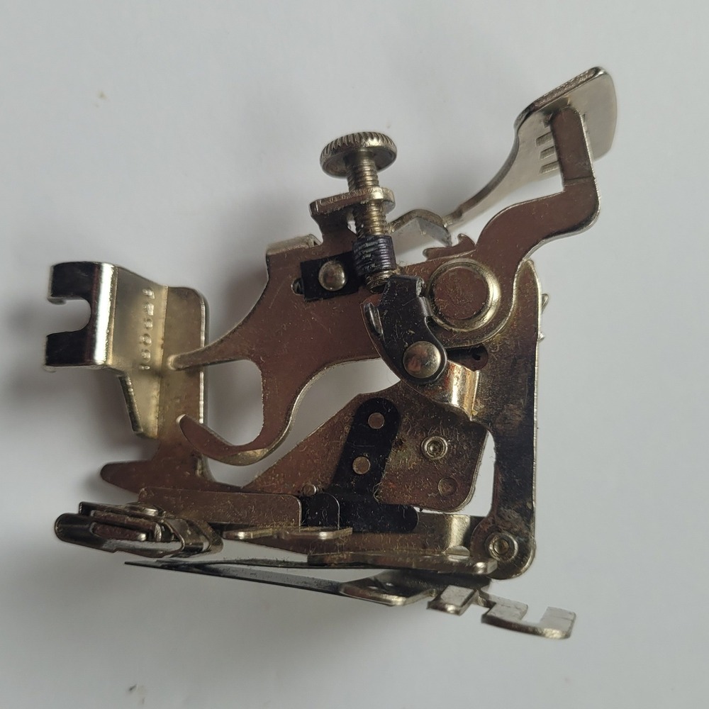 Vintage Singer Ruffler Attachment 120598 USA Sewing Machine - Picture 2 of 4